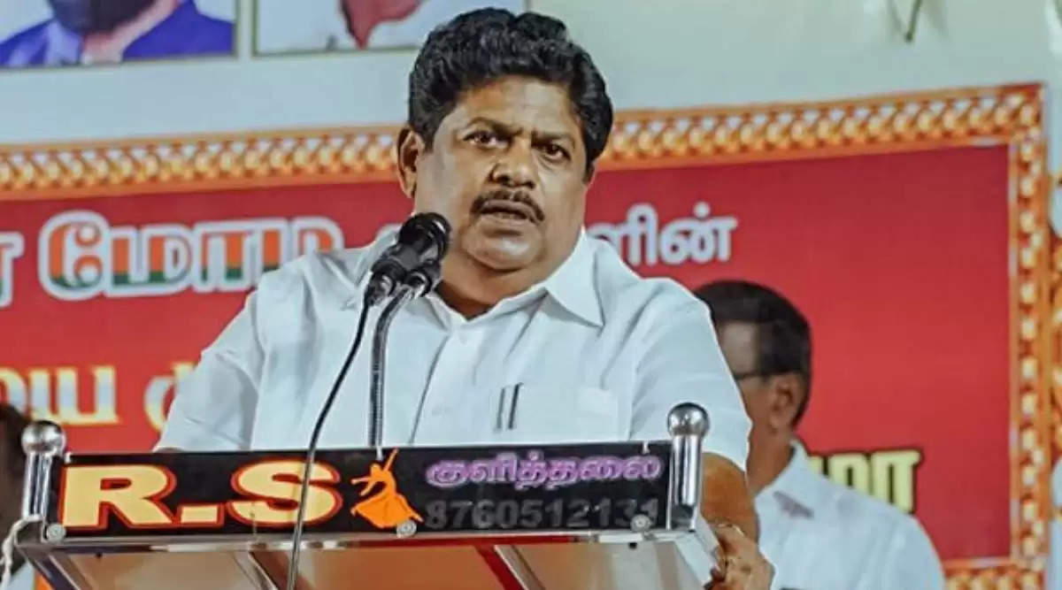 तमिलनाडु के भाजपा के उपाध्यक्ष केपी रामलिंगम को रविवार रात गिरफ्तार किया गया है। 