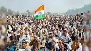 भारतीय किसान यूनियन  नेता राकेश टिकैत ने उपस्थित लोगों को संबोधित करते हुए मांग की