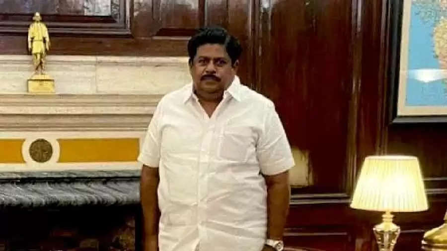 तमिलनाडु के भाजपा के उपाध्यक्ष केपी रामलिंगम को रविवार रात गिरफ्तार किया गया है। 